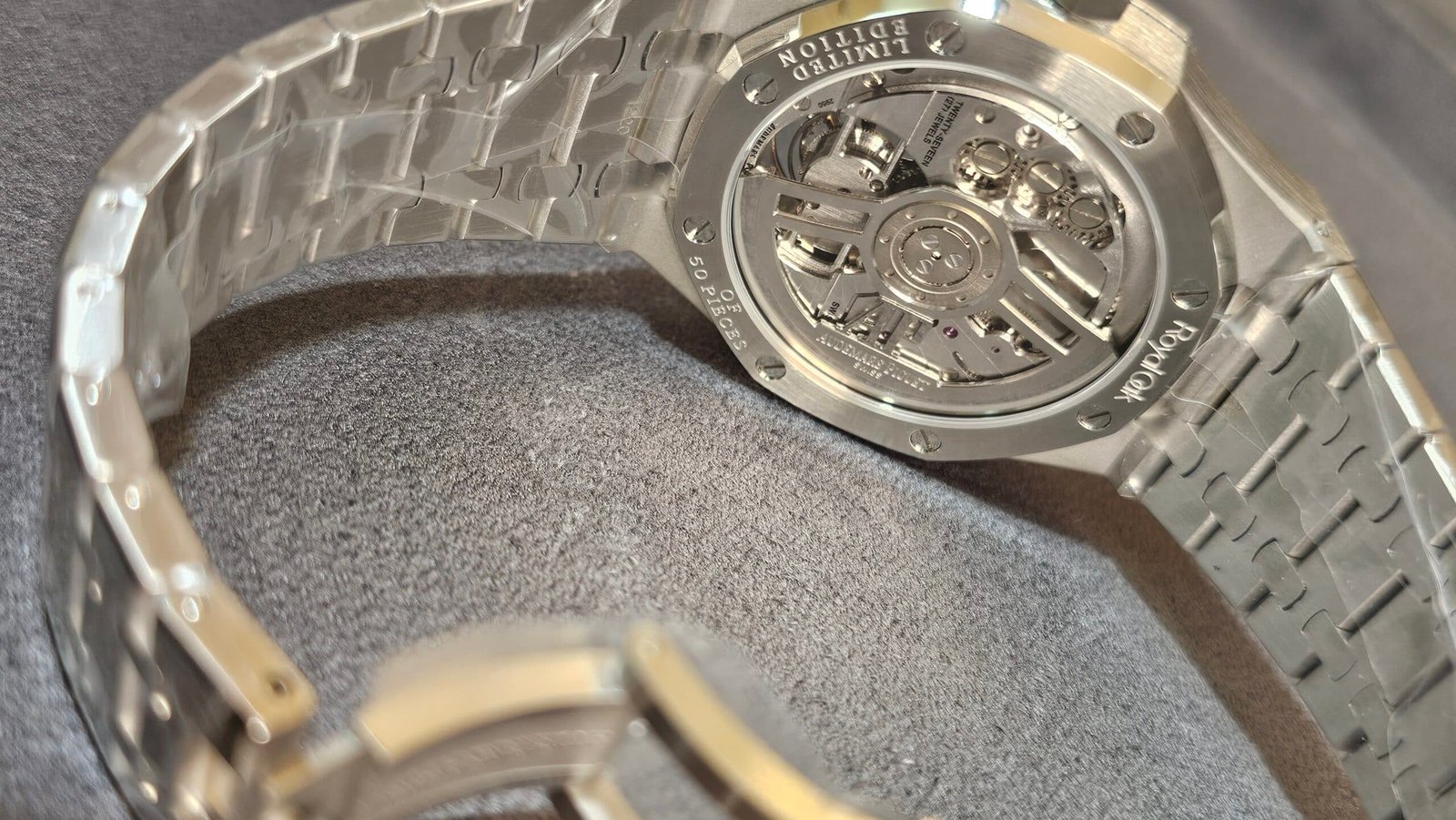 Audemars Piguet Royal Oak Flying Tourbillon 265321C.EE.1220TI.01