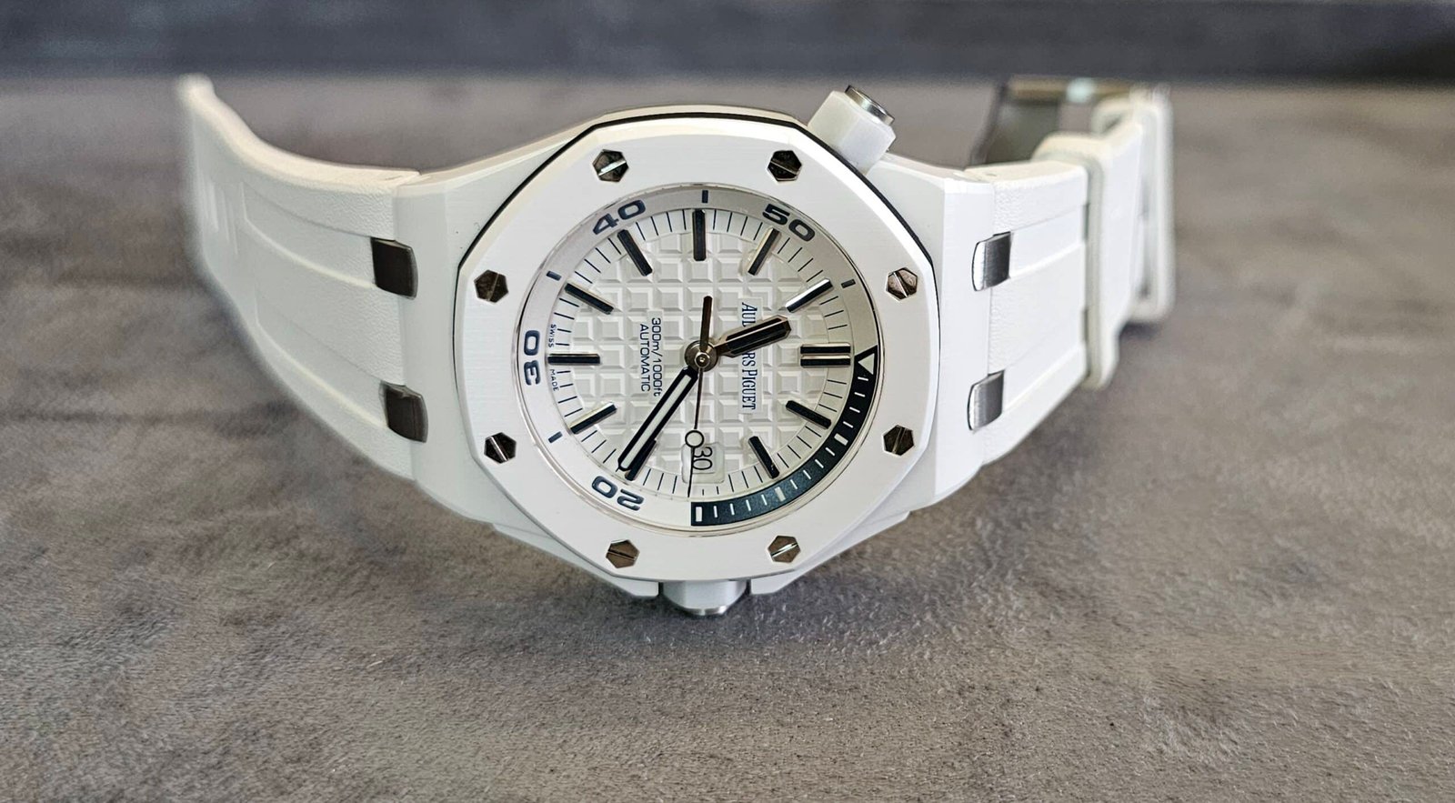 Audemars Piguet Royal Oak Offshore Diver Mint Crramic