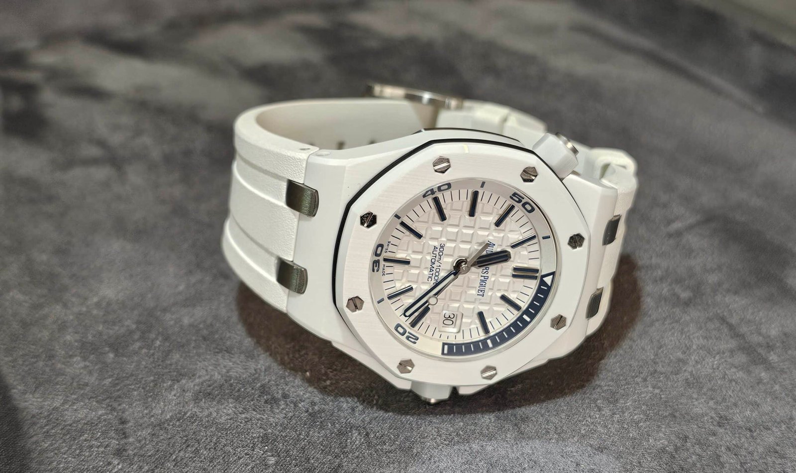 Audemars Piguet Royal Oak Offshore Diver Mint Crramic